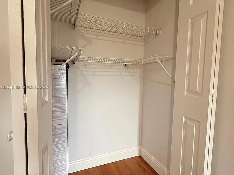 9717 N New River Canal Road 406 #406 — Photo 42
