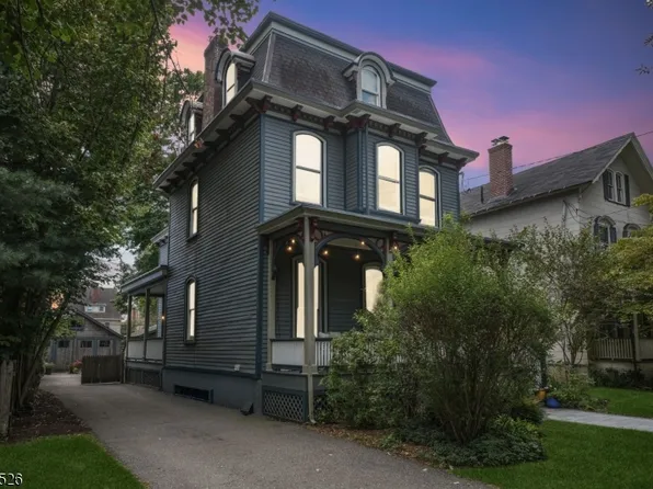 46 Monroe Pl, Bloomfield Twp., NJ 07003