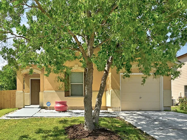 5307 Apple Orchard Ln — Photo 2