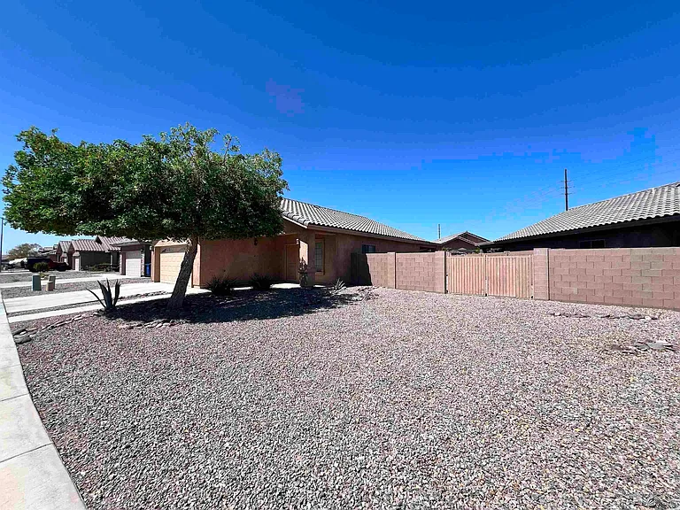 4532 S Agave Ave — Photo 3