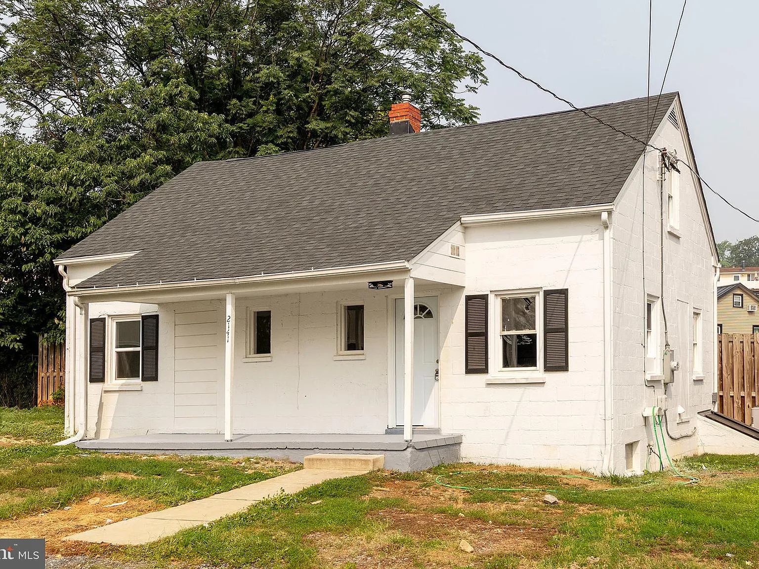 3 bed, 2.0 bath, 1725 sqft, $2,000 — Photo 1