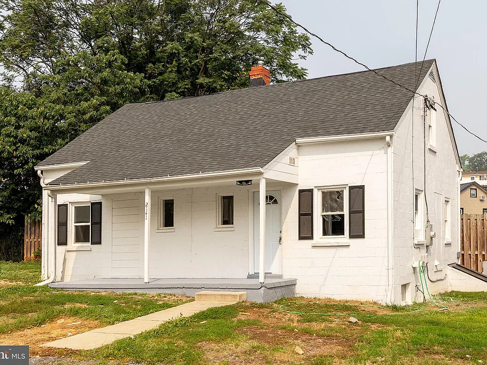 2141 Valley Ave