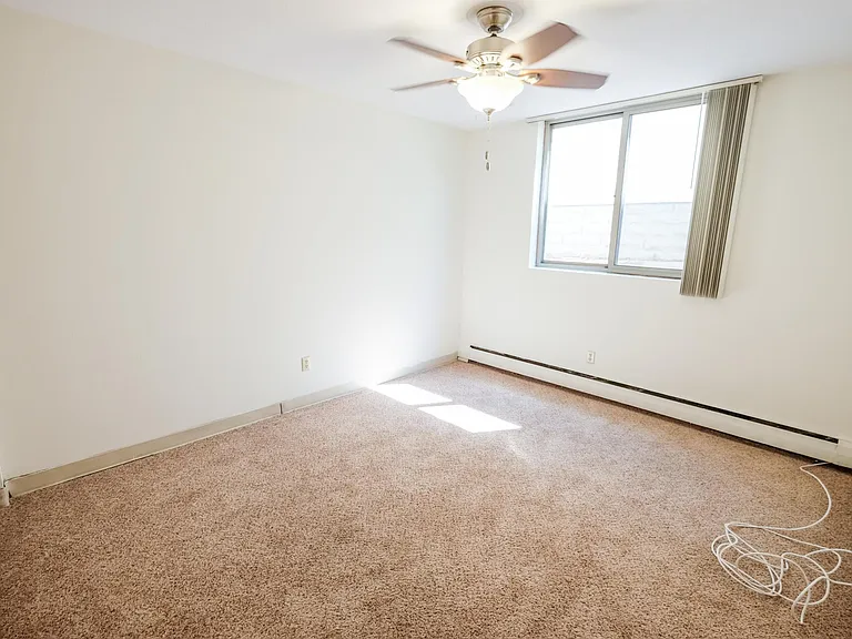 Grand Place Apartments — Photo 25