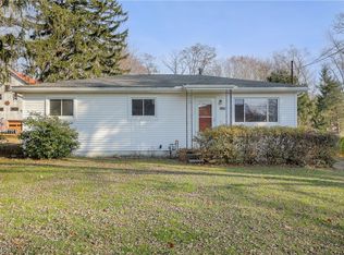 3373 Cormany Rd, Akron, OH 44319