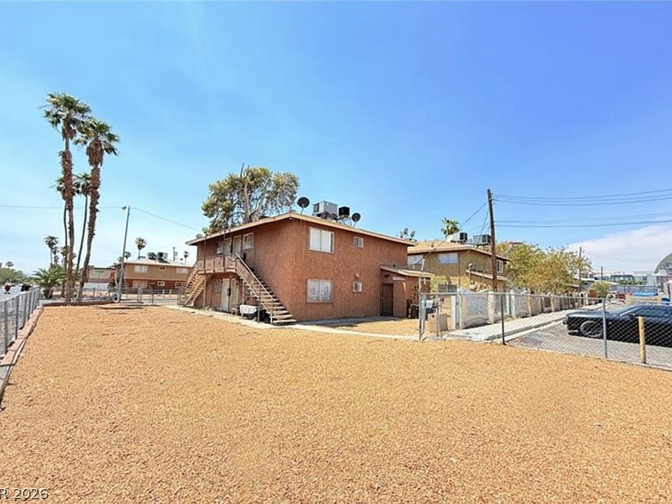 1st image of 536 N Cir