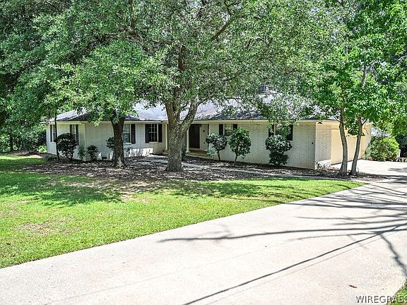 4th image of 210 Woodland Cir