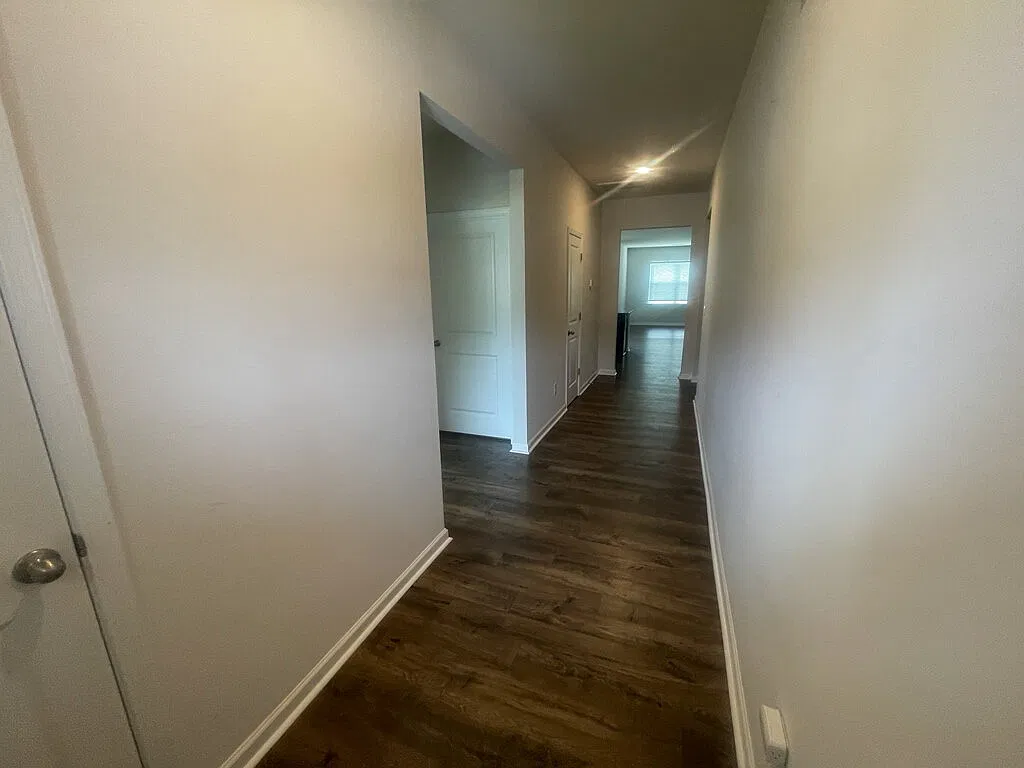 4 bed, 2.5 bath, 1764 sqft, $2,350 — Photo 2