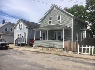 8 McTeers Ct, West Warwick, RI 02893