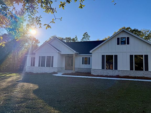 3rd image of 1912 Hidden Springs Dr