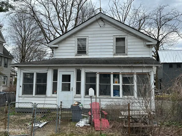 23 Rosseter St, Great Barrington, MA 01230
