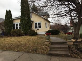 1342 Simpson St, Saint Paul, MN 55108