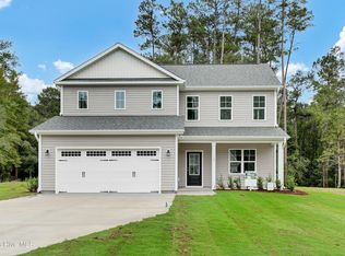 19 Page Rd, Burgaw, NC 28425