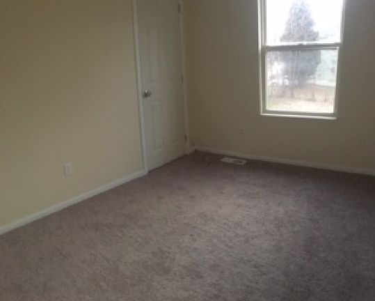 4th image of 9501 Pratt Ave