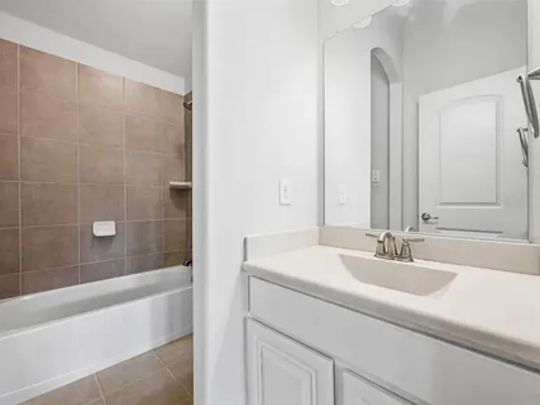 1018 Ivy Charm Way — Photo 17