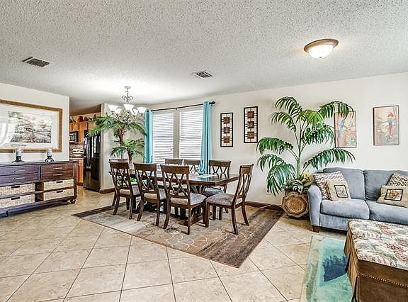 5th image of 1508 Windy Meadows Dr