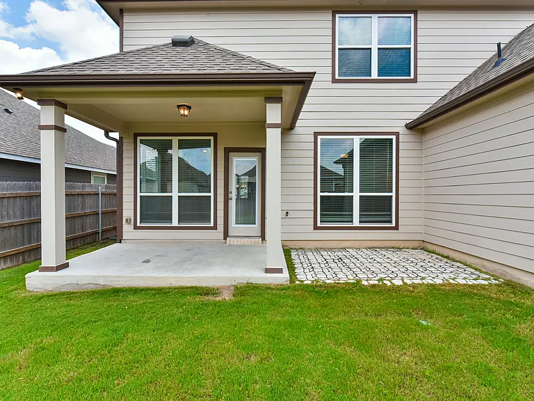 6306 Golden Gate Dr — Photo 46