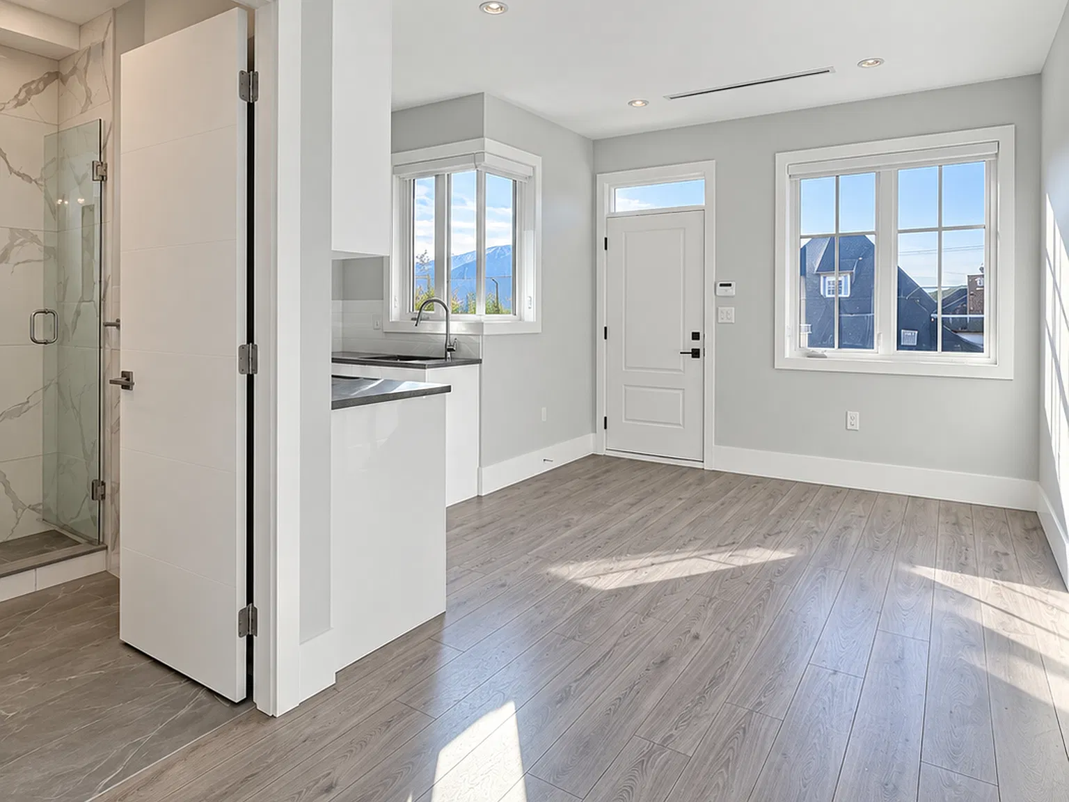 2 bed, 750 sqft, $2,199 — Photo 4