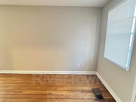 3rd image of 1776 Brown Ave