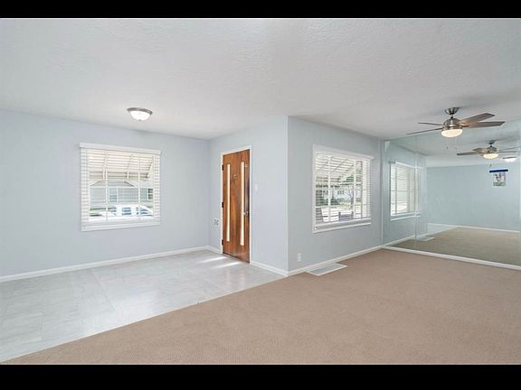 2nd image of 1212 E Clark St