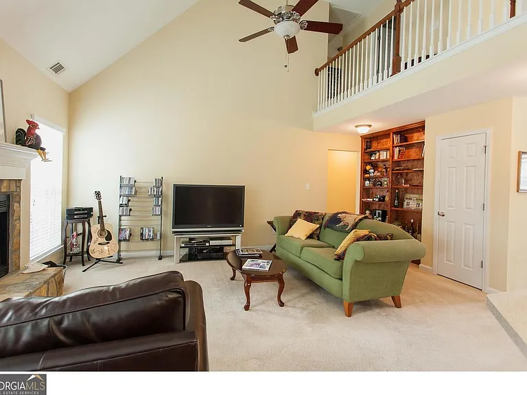 235 Turnbridge Cir — Photo 6