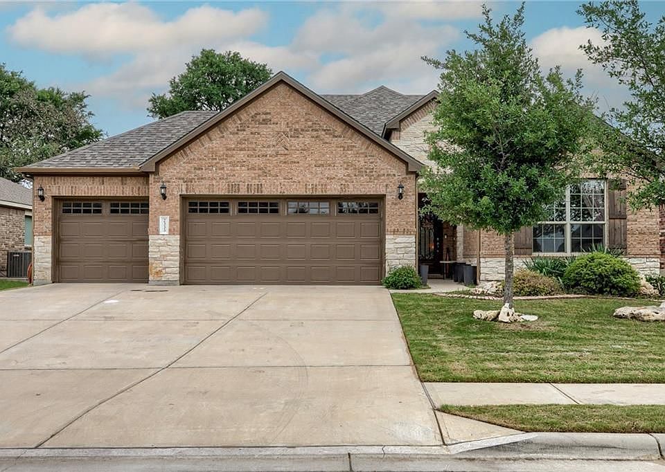 1st image of 2333 Maxwell Dr