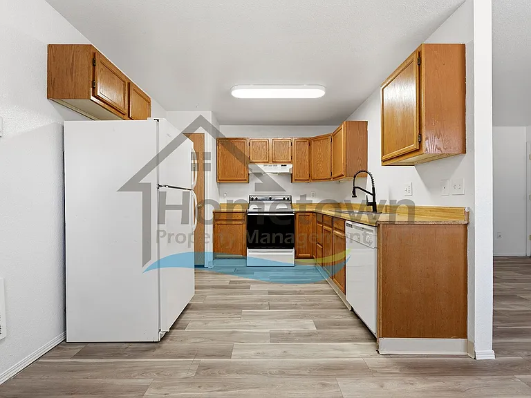 703 N Compton St — Photo 62