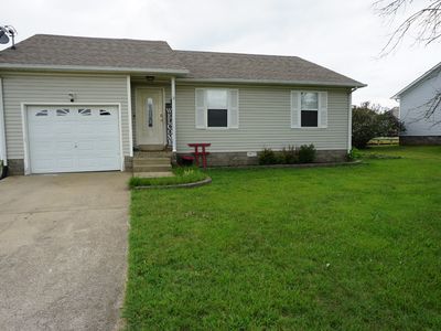 100 Gleaves Ln, Oak Grove, KY, 42262