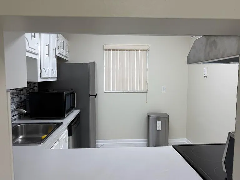 3000 Riverside Dr #201-1 — Photo 7