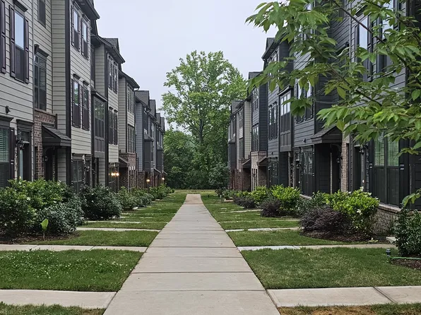 417 Spearfield Ln, Charlotte, NC 28205