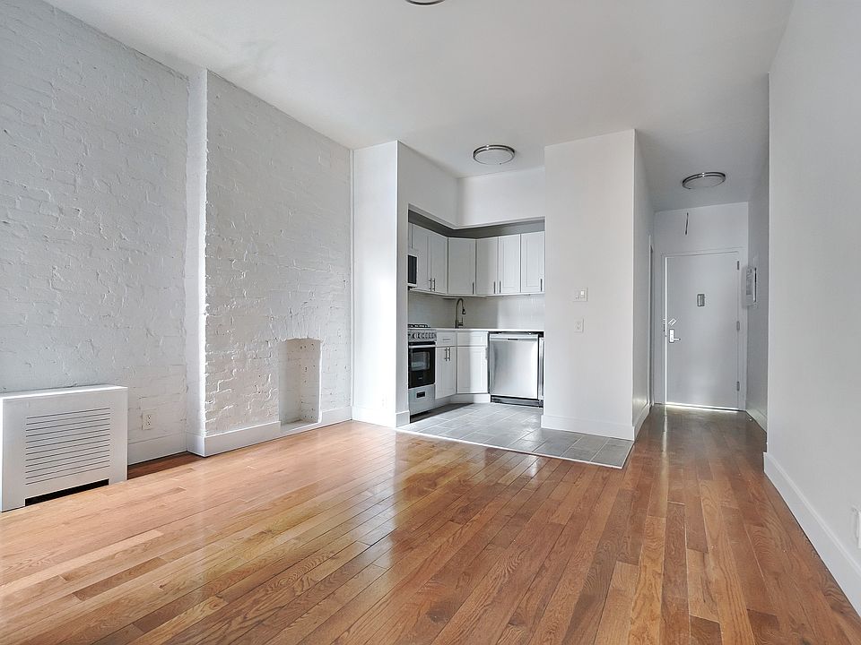 1st image of 348 W 47th St APT 4C