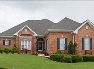 117 Banbury Cir, Simpsonville, SC 29681