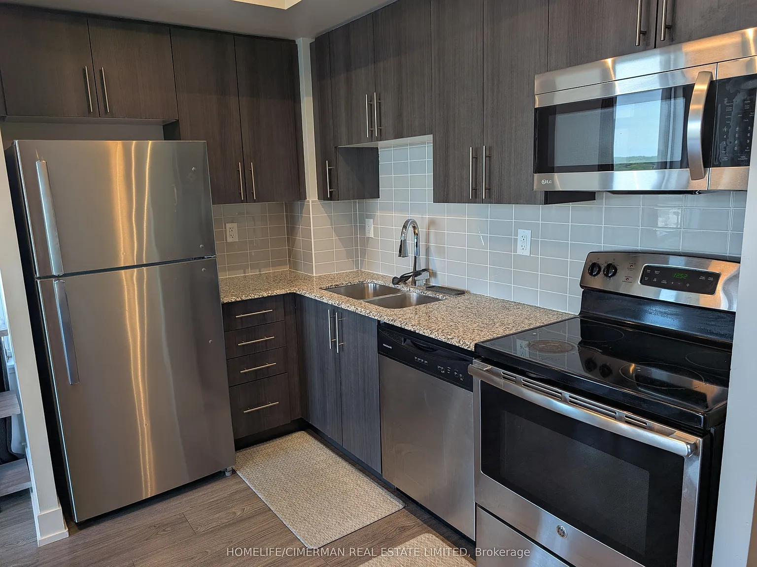 2 bed, $2,790 — Photo 3