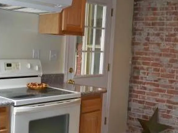 418 N Lumber St, Allentown, PA 18102