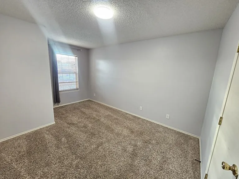 1228 Johnny Ln — Photo 9