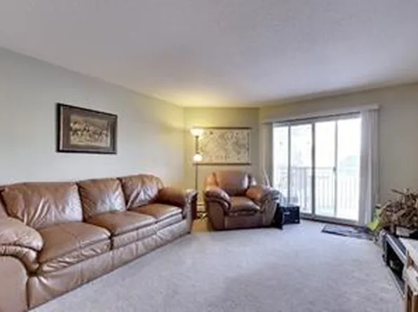 3153 Old Highway 8 APT 208A, Saint Anthony, MN 55418