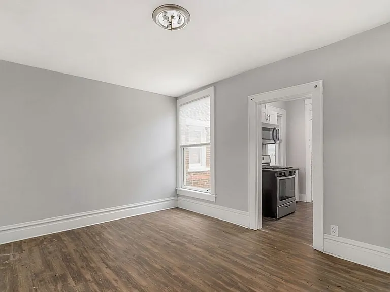 24 E 2nd Ave #2 — Photo 5
