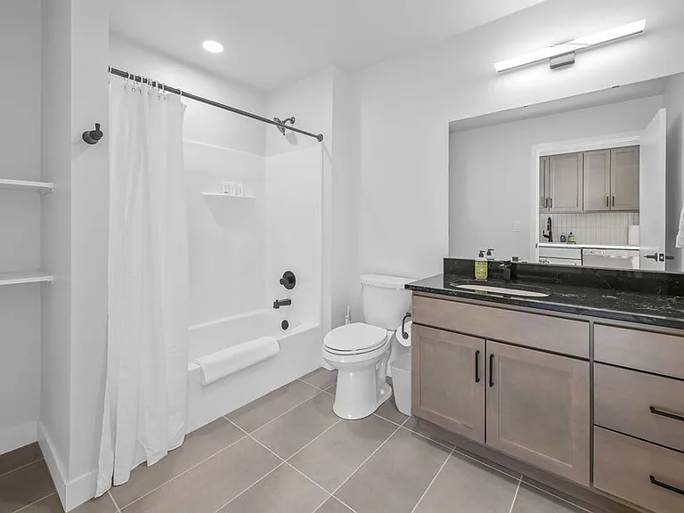 Urbane115 Apartments — Photo 5