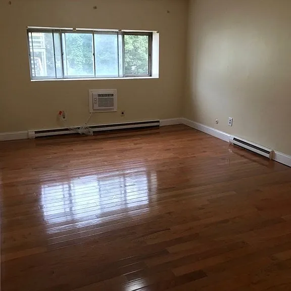 624 Hyde Park Ave #B3 — Photo 3