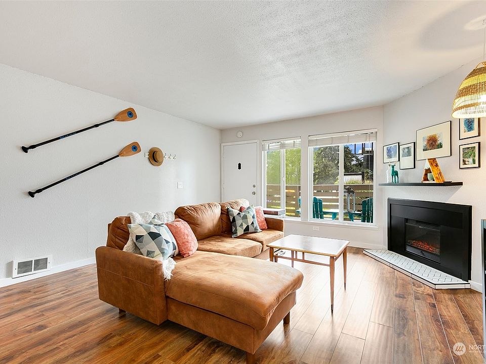 1st image of 9206 NE Juanita Drive #C1