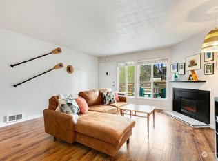 9206 NE Juanita Dr #C1, Kirkland, WA