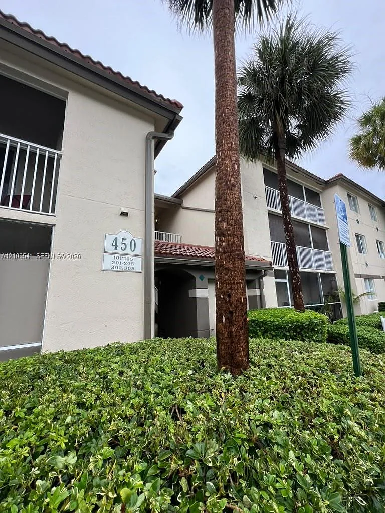 Pinehurst Club Condo — Photo 1