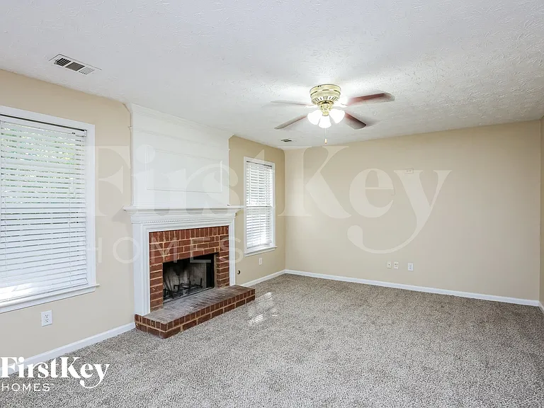 3710 Wake Robin Way — Photo 5