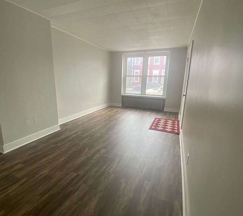 1st image of 131 N 9th St #1