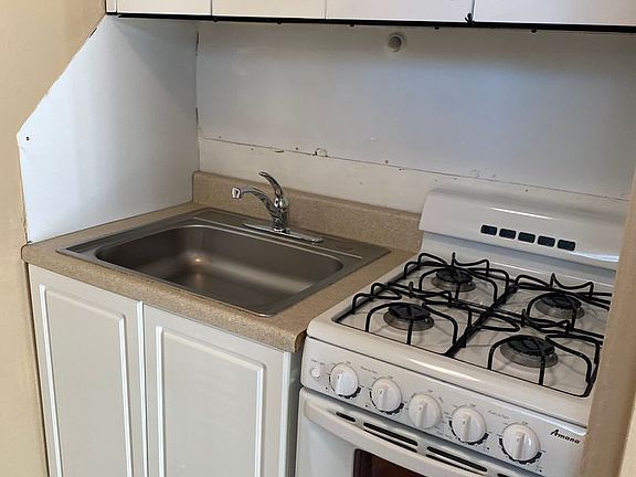 3rd image of 819 N Nevada Ave #819NEV-02