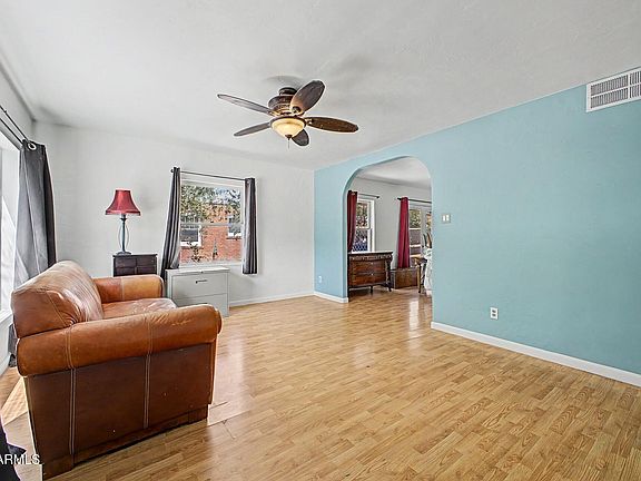 3rd image of 1106 E PALM Lane