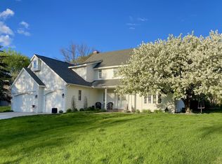 749 Bridle Ridge Rd, Eagan, MN 55123