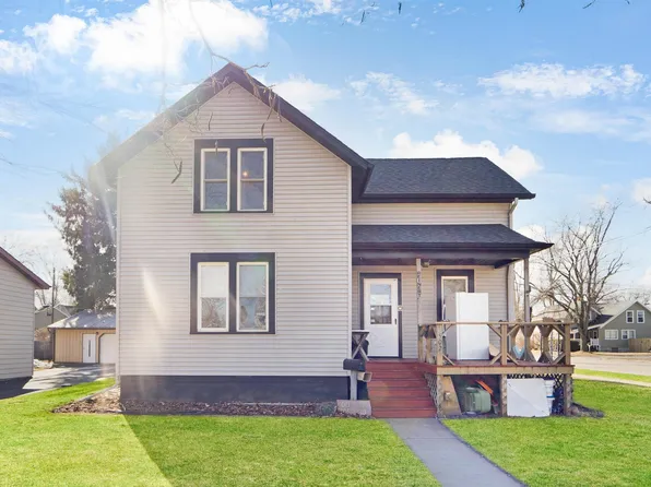 502 E Quincy St, New London, WI 54961