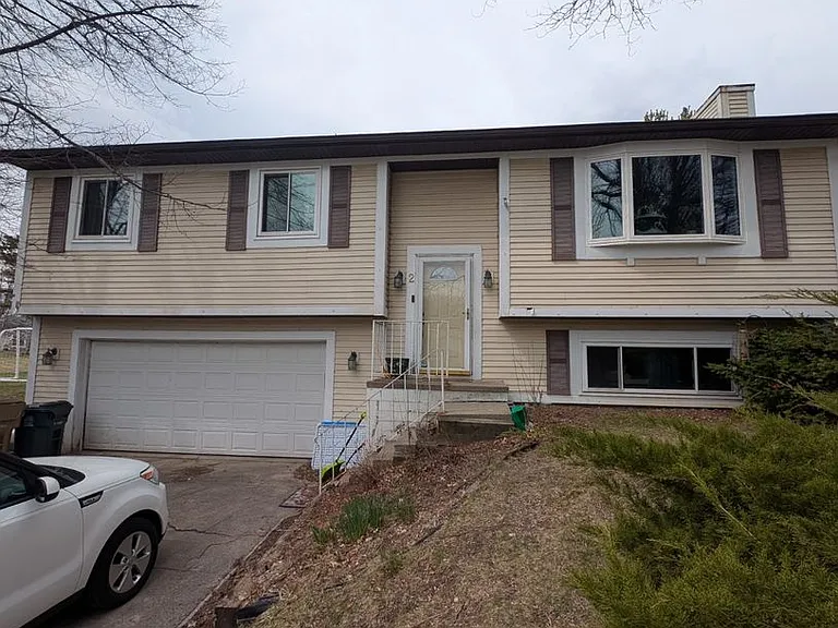 2 Crossbridge Ct — Photo 1