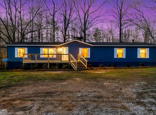 90 Oak Ridge Dr, Carrollton, GA 30116