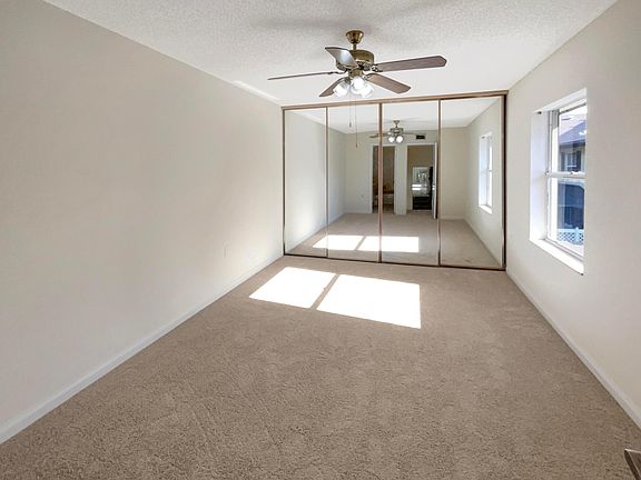 5th image of 20 Bedford Court #C